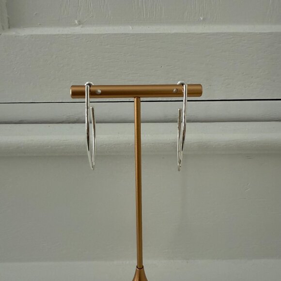 ⚪ Sleek Silver Open Hoop Earrings – Modern Minimalist Style ✨ - Picture 3 of 4